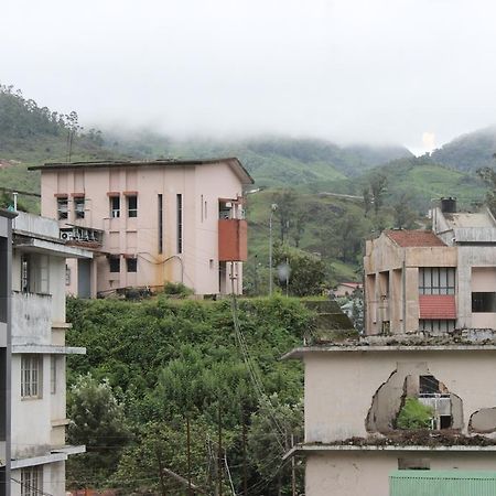Albarad Hotel Munnar Buitenkant foto