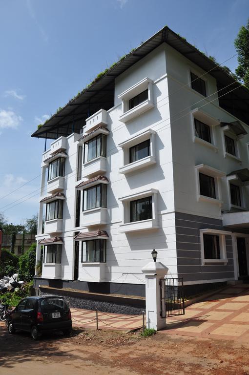 Albarad Hotel Munnar Buitenkant foto